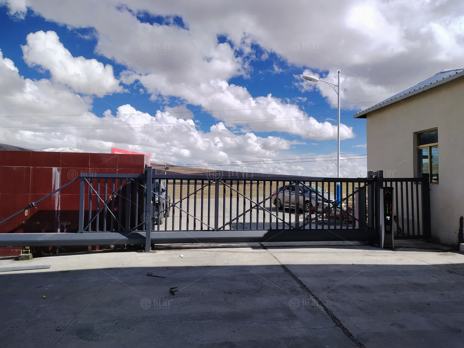 A highland facility with separate pedestrian access — Reykjavik, Iceland.